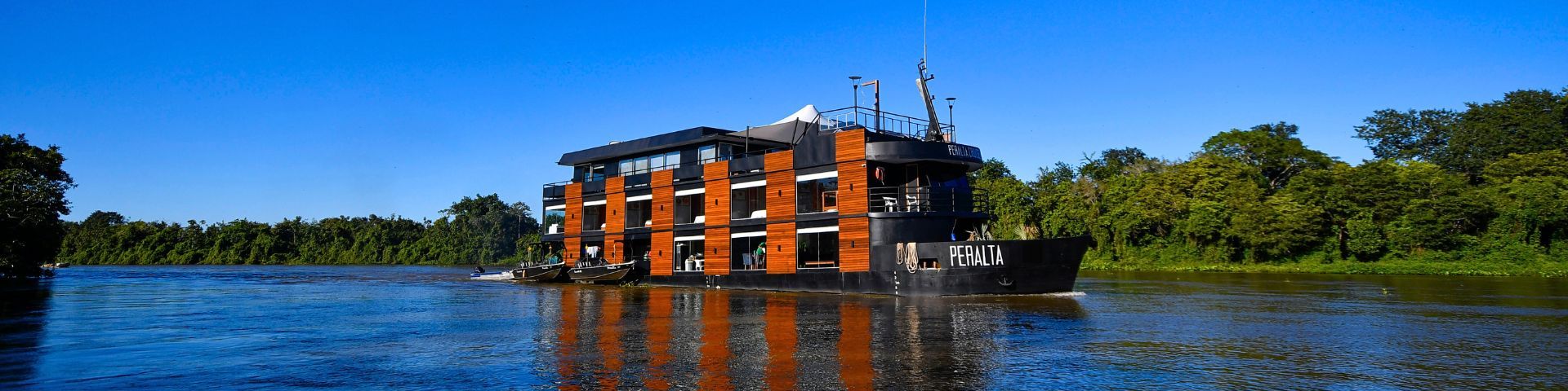 PERALTA CRUISE PANTANAL EXPERIENCE